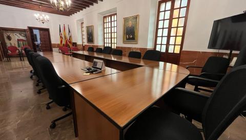 Ple municipal d'Abril