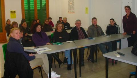 PROP DE 25 PERSONES INSCRITES A LA SEGONA EDICIÓ DEL CURS D'ANGLÈS PER A HOSTALERIA 