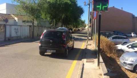 Instal·lat un panell pedagògic limitador de velocitat devora el col·legi